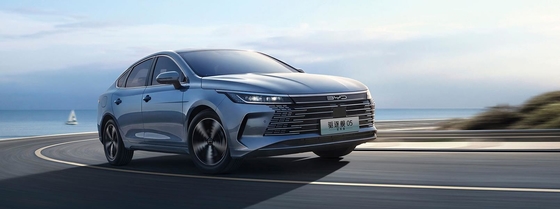 BYD Hybrid 120KM Mobil Keluarga Penghancur 05 Edisi Champions