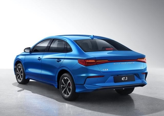 Dibuat di Cina dengan jangkauan 401KM BYD Kendaraan Listrik Murni e3 Kota Mobil Shared